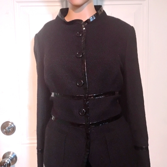ESCADA 10/12 BLACK BOUCLE WOOL CALFSKIN PATENT LEATHER LOGO NWT SKIRT TALL - Picture 5 of 16